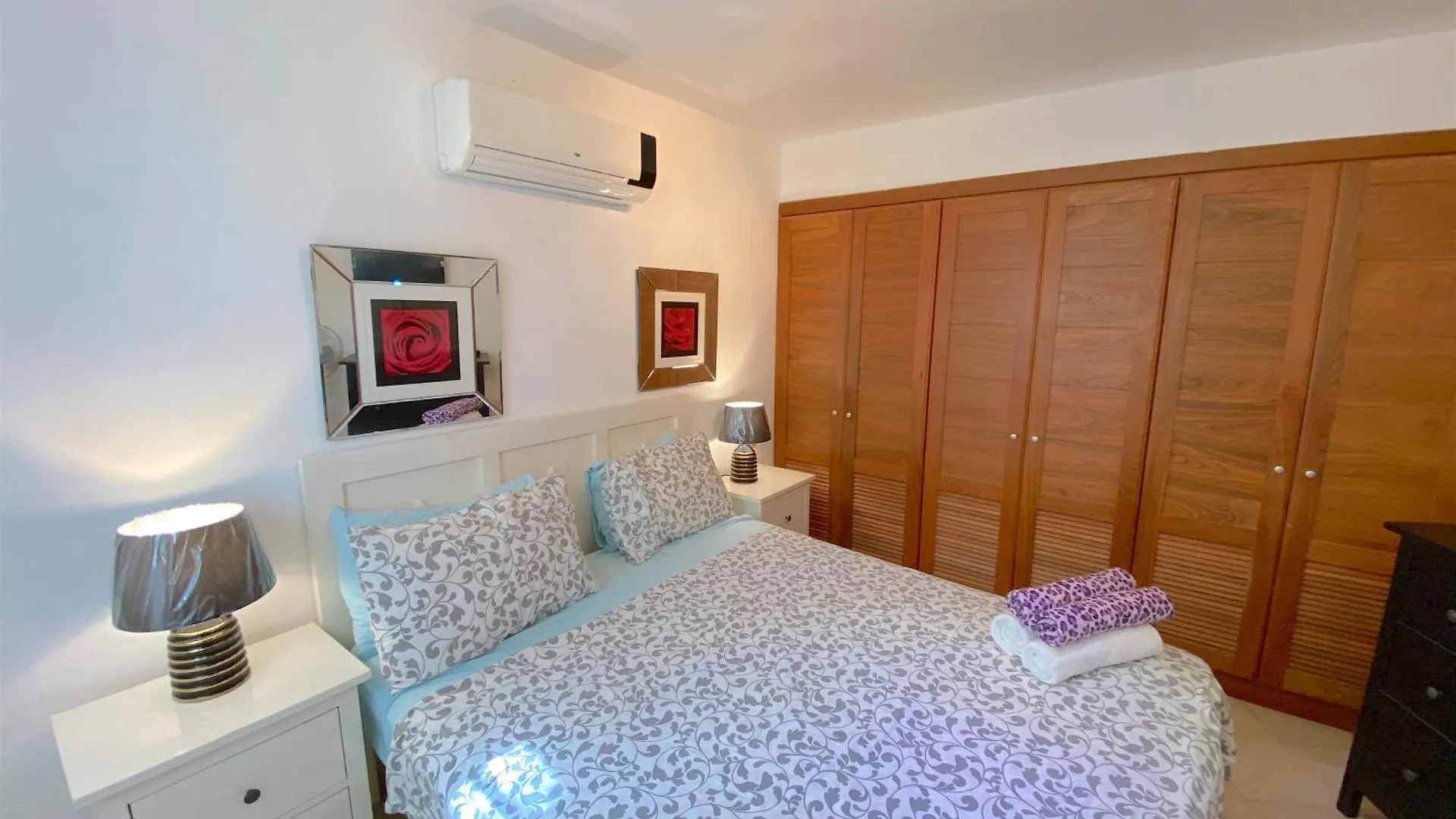 Los Corales Villas And Suites - Beach Club, Spa, Restaurants بونتا كانا 5*,  جمهورية الدومينيكان